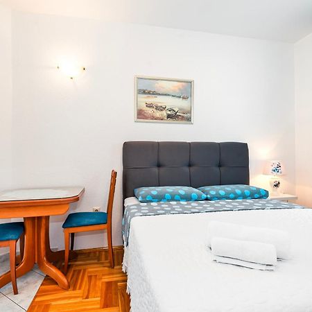 Apartments Plavi Biser 시베니크 객실 사진